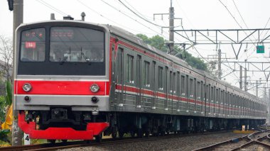 Endonezya 'nın Jakarta şehrinde trenin görüntüsü