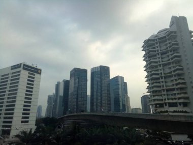 20 Eylül 2024, Jakarta 'daki yüksek ve görkemli binaların güzel manzarası