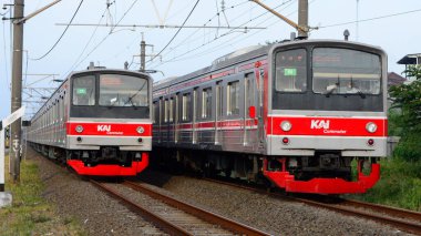 28 Mart 2025, Endonezya Demiryolu 'nun ön görünümü veya halk arasında KRL olarak bilinir.
