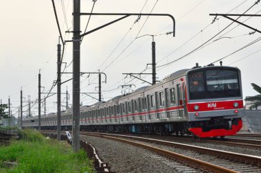 28 Mart 2025, Endonezya Demiryolu 'nun ön görünümü veya halk arasında KRL olarak bilinir.