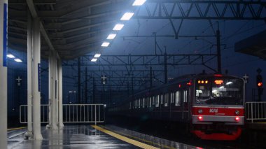 12 Mart 2025, Endonezya Demiryolu 'nun ön görünümü veya halk arasında KRL olarak bilinir.