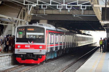 15 Mart 2025, Endonezya Demiryolu 'nun ön görünümü veya halk arasında KRL olarak bilinir.