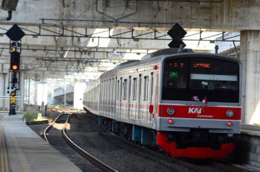 15 Mart 2025, Endonezya Demiryolu 'nun ön görünümü veya halk arasında KRL olarak bilinir.