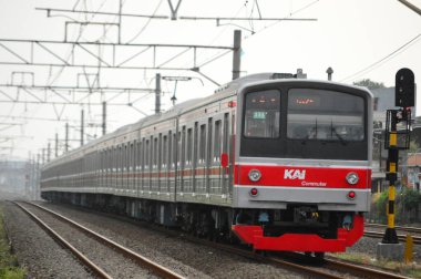 15 Mart 2025, Endonezya Demiryolu 'nun ön görünümü veya halk arasında KRL olarak bilinir.