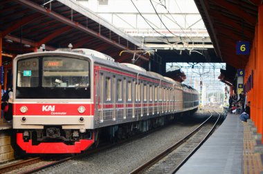 02 Mart 2025, Endonezya Demiryolu 'nun ön görünümü veya halk arasında KRL olarak bilinir.