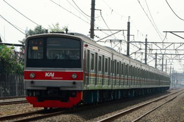 02 Mart 2025, Endonezya Demiryolu 'nun ön görünümü veya halk arasında KRL olarak bilinir.