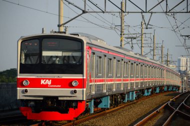 02 Mart 2025, Endonezya Demiryolu 'nun ön görünümü veya halk arasında KRL olarak bilinir.