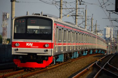 02 Mart 2025, Endonezya Demiryolu 'nun ön görünümü veya halk arasında KRL olarak bilinir.