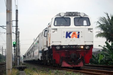 02 Mart 2025, Endonezya uzun mesafe treni ya da yaygın olarak bilinen adıyla KAJJ