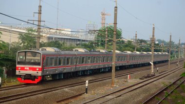 02 Mart 2025, Endonezya Demiryolu 'nun ön görünümü veya halk arasında KRL olarak bilinir.