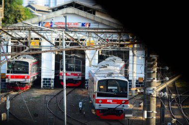 04 Mart 2025, Endonezya Demiryolu 'nun ön görünümü veya halk arasında KRL olarak bilinir.