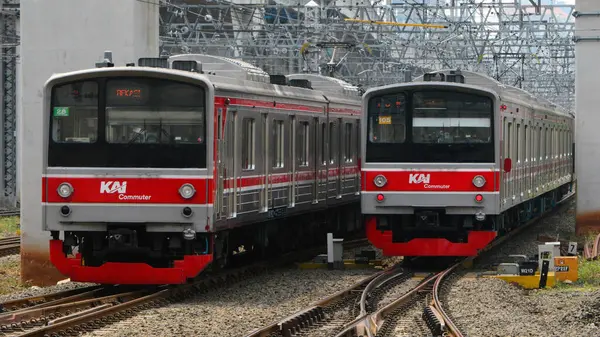 28 Mart 2025, Endonezya Demiryolu 'nun ön görünümü veya halk arasında KRL olarak bilinir.