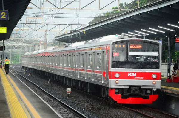 12 Mart 2025, Endonezya Demiryolu 'nun ön görünümü veya halk arasında KRL olarak bilinir.