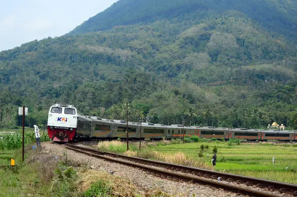 15 Mart 2025, Endonezya uzun mesafe treni ya da genel olarak KAJJ olarak bilinen