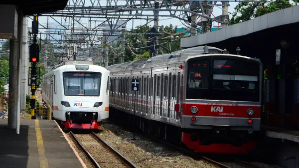 02 Mart 2025, Endonezya Demiryolu 'nun ön görünümü veya halk arasında KRL olarak bilinir.
