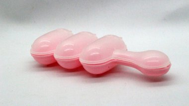 Bento pirinç topu kalıbı beyaz arkaplanda izole edildi