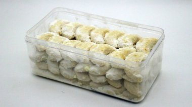 Geleneksel pasta Kue Putri Salju veya hilal şeklinde Pamuk Prenses Kurabiyeleri