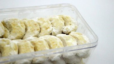 Geleneksel pasta Kue Putri Salju veya hilal şeklinde Pamuk Prenses Kurabiyeleri