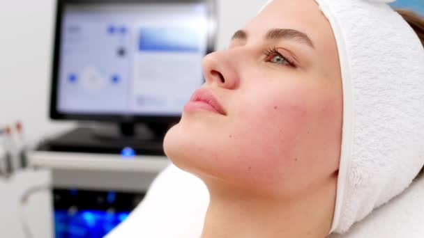 Gesichtspflege Nahaufnahme Einer Frau Die Der Cosmetic Beauty Spa Clinic — Stockvideo