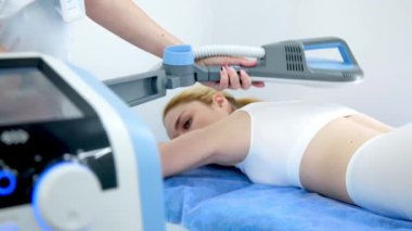 Hızlı kırık iyileştirme ve eklem tıkanıklığı tedavisi için SIS ile gelişmiş elektromanyetik tedavi. Üst düzey rehabilitasyon teknolojisi ve etkili iyileşme çözümleri sergilemek için ideal..