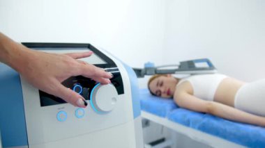 Hızlı kırık iyileştirme ve eklem tıkanıklığı tedavisi için SIS ile gelişmiş elektromanyetik tedavi. Üst düzey rehabilitasyon teknolojisi ve etkili iyileşme çözümleri sergilemek için ideal..