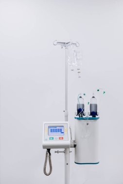 Dijital ekranlı tıbbi infüzyon pompası