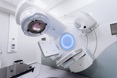 Kanser terapisi, kanser hastalarını tedavi etmek için onkolojide gelişmiş tıbbi hızlandırıcı.