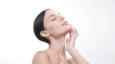 Yumuşak tenli bir kadın