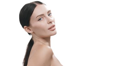 Yumuşak tenli bir kadın