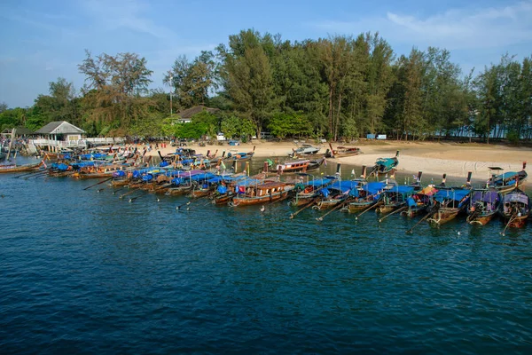 Widok Port Plaży Koh Phi Phi Don Popularne Miejsce Dla — Zdjęcie stockowe