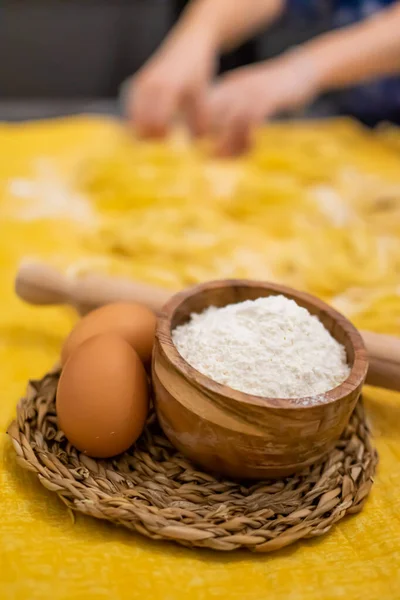 Close Hands Making Home Made Italian Pasta Flour Eggs Pasta — Stock Photo, Image