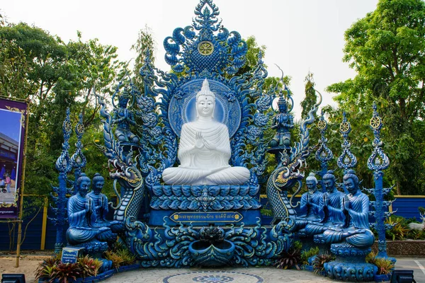 Buda Branca Templo Azul Wat Rong Suea Ten Belo Templo — Fotografia de Stock