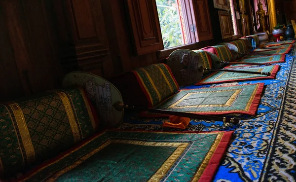 Tayland 'ın kuzeyindeki Chiang Rai' deki Wat Mung Muang tapınağı.