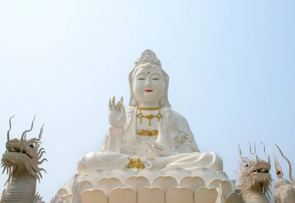 Guanyin Standbeeld Chinese Tempel Wat Hyua Pla Kang Chiang Rai — Stockfoto