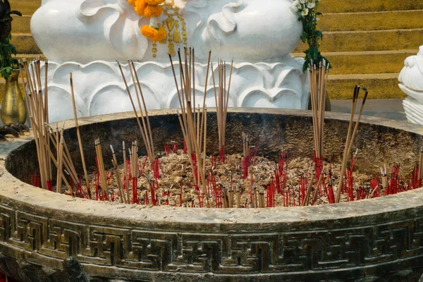 Εικόνα Από Θυμίαμα Σωρό Στο Ναό Wat Hyua Pla Kang — Φωτογραφία Αρχείου