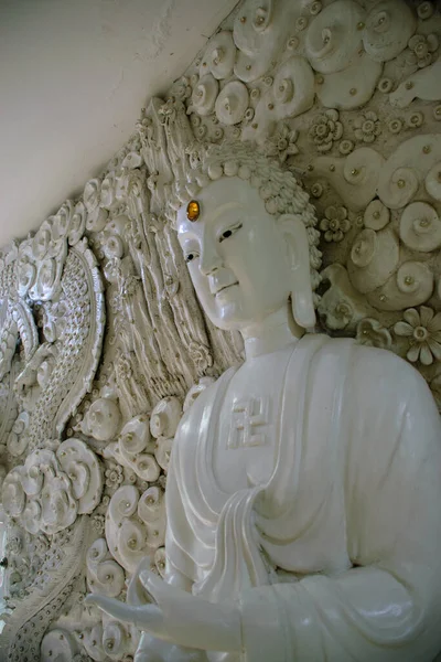 Oude Witte Boeddhabeeld Chinese Tempel Wat Hyua Pla Kang Chiang — Stockfoto