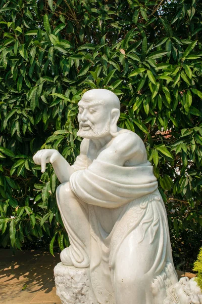 Antica Statua Del Monaco Bianco Nel Tempio Cinese Wat Hyua — Foto Stock