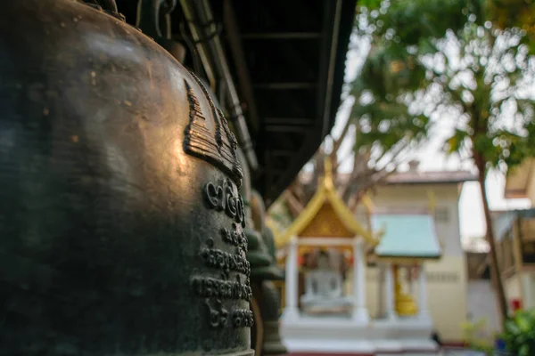Sinos Bronze Tradicionais Templo Budista Chiang Rai Norte Tailândia — Fotografia de Stock