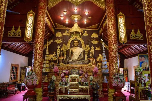 Buda Dourado Templo Branco Chiang Rai Norte Tailândia — Fotografia de Stock
