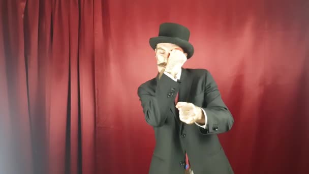 Vintage Kaukasische Goochelaar Met Hoge Hoed Bril Snor Acteren Met — Stockvideo