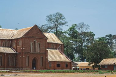 facade de la cathdrale catholique de notre dame du rosaire  mbalmayo