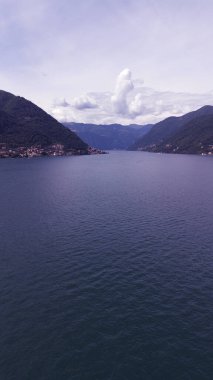 Como Gölü 'ndeki Torno kasabasının muhteşem hava manzarası