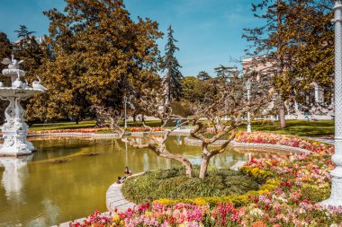 Barselona, İspanya 'daki Jujuy Ulusal Sarayı' nın bahçesinde ve çeşmesinde.