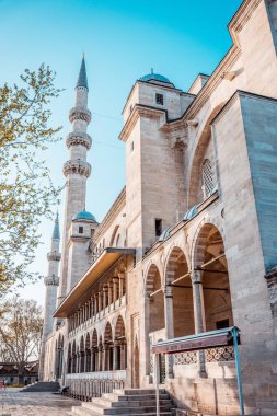 İstanbul, Türkiye - 26 Nisan, 20 0. 21: Mavi cami eski şehirde bir camidir.