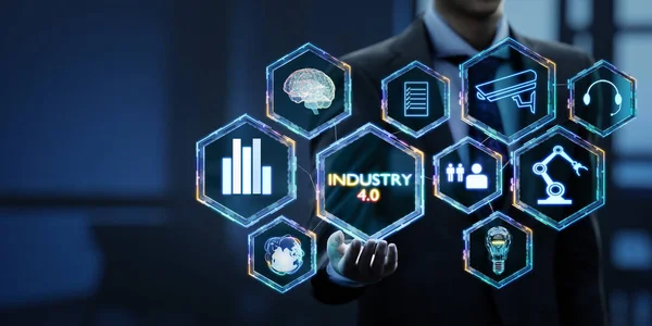 Manager Industriell Ingenjör Med Hjälp Smart Cloud Computing Begreppet Företag — Stockfoto
