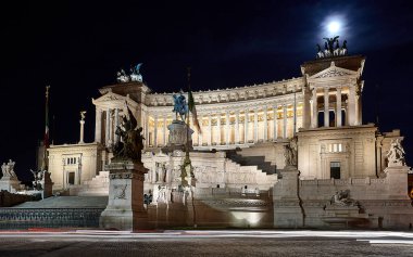 Venice square, Rome, night