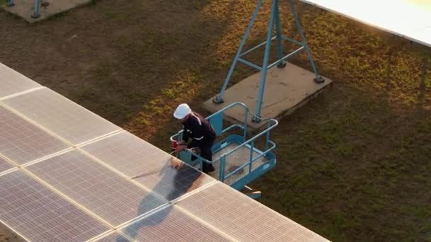 Panneaux Solaires Dans Centrale Solaire Ferme Cellules Solaires Énergie Verte — Video