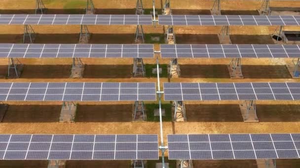 Zonnepanelen Zonne Energiecentrale Zonnecelboerderij Groene Zonne Energie Ecologie Zonne Energie — Stockvideo