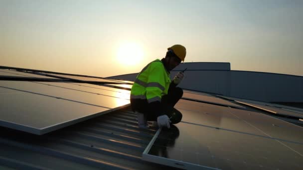 Solární Článek Farma Elektrárna Solární Panely Západem Slunce Večerních Hodinách — Stock video