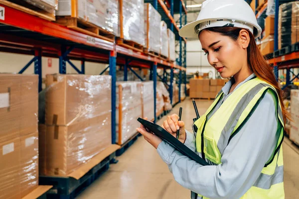 Warehouse Manager White Helmet Using Tablet Checking Goods Supplies Shelves — Photo